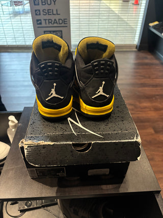Jordan 4 Retro Thunder (2012)