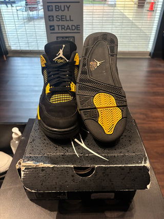 Jordan 4 Retro Thunder (2012)